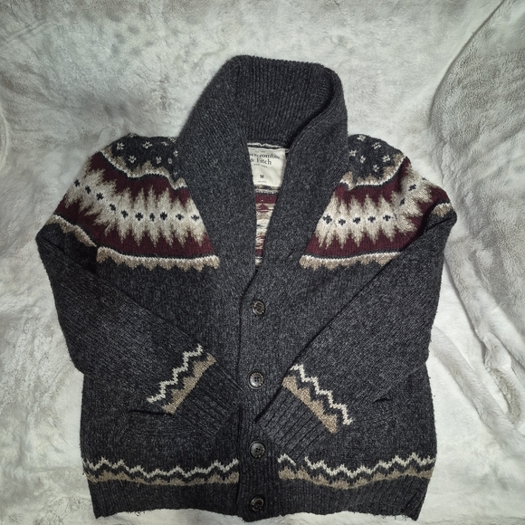 Abercrombie & Fitch Gray and Burgundy Cardigan Sweater - Picture 1 of 1